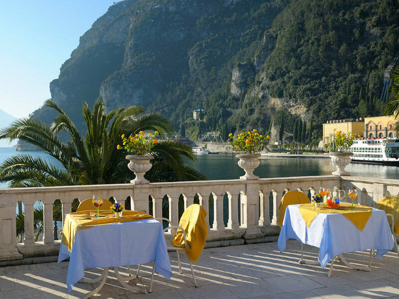 Bellavista Hotel Deluxe Apartments Riva del Garda Buitenkant foto